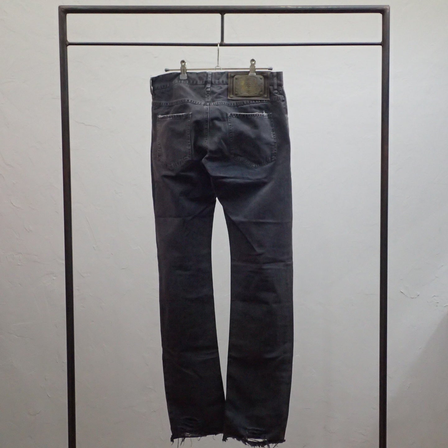 希少✨ドルチェ&ガッバーナ 12 メタルプレート ダメージ ブラックデニム 46 Dolce & Gabbana Black Damage Denim – THE STOKEDGATE Tokyo