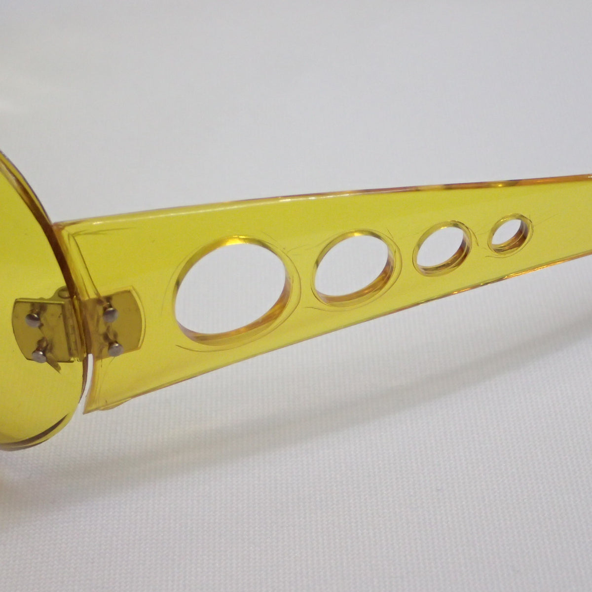 6~70s Bolle Sunglasses Lunasport Yellow